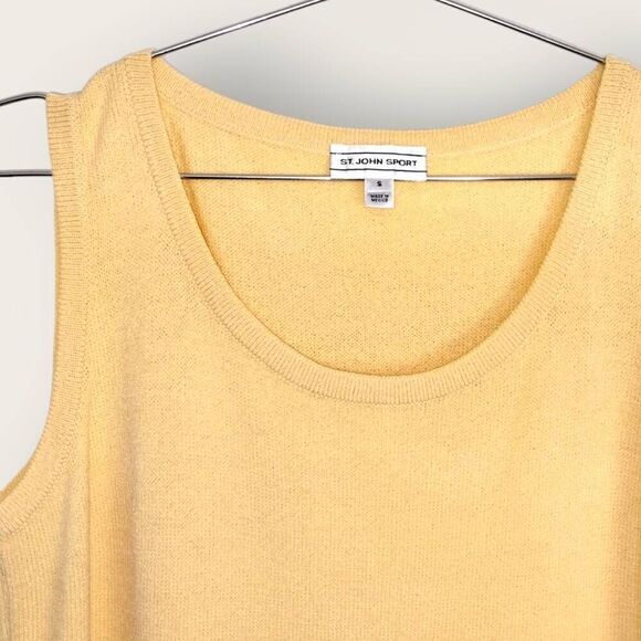 St. John Womens Top Sz Small Buttercup Yellow Tank Scoop Knit Royalty Classicore - Picture 3 of 10